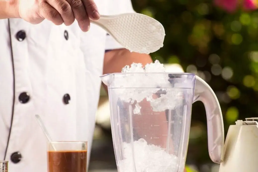 Does Ice Sharpen Blender Blades? (Here Is The Truth!)